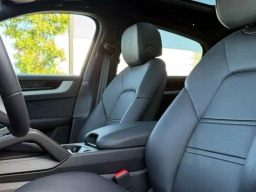 Porsche Cayenne E-Hybrid Coupe AWD 2025