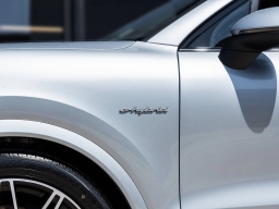 Porsche Cayenne E-Hybrid Coupe AWD 2026