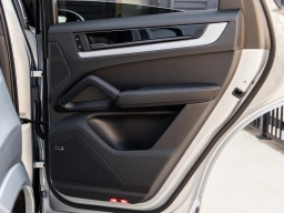 Porsche Cayenne E-Hybrid Coupe AWD 2026