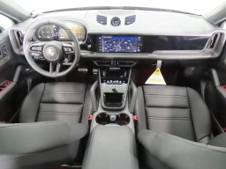 Porsche Cayenne GTS Coupe AWD 2026