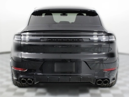 Porsche Cayenne GTS Coupe AWD 2026