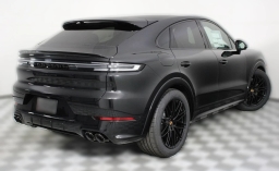 Porsche Cayenne GTS Coupe AWD 2026