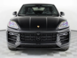 Porsche Cayenne GTS Coupe AWD 2026