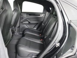 Porsche Cayenne GTS Coupe AWD 2026