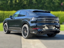 Porsche Cayenne GTS Coupe AWD 2026