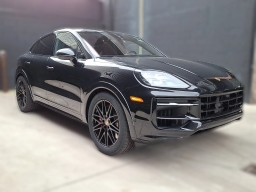 Porsche Cayenne GTS Coupe AWD 2026