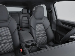 Porsche Cayenne GTS Coupe AWD 2026