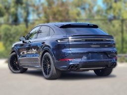 Porsche Cayenne GTS Coupe AWD 2026