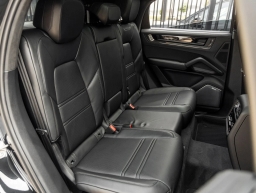 Porsche Cayenne GTS Coupe AWD 2026