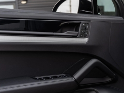 Porsche Cayenne S Coupe AWD 2026