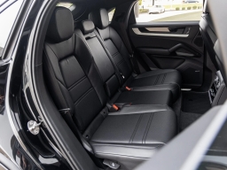 Porsche Cayenne S Coupe AWD 2026