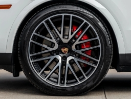 Porsche Cayenne S Coupe AWD 2026