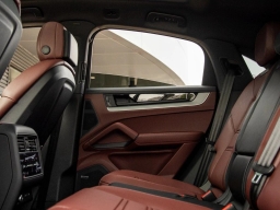 Porsche Cayenne S Coupe AWD 2026