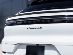 Porsche Cayenne S Coupe AWD 2026
