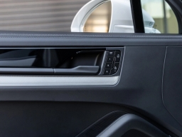 Porsche Cayenne S Coupe AWD 2026