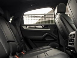 Porsche Cayenne S Coupe AWD 2026