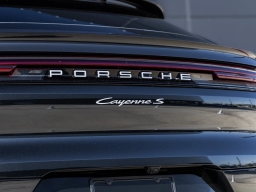 Porsche Cayenne S Coupe AWD 2026