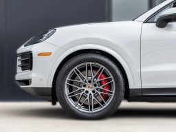 Porsche Cayenne S Coupe AWD 2026