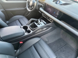 Porsche Cayenne S Coupe AWD 2026