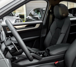 Porsche Cayenne S Coupe AWD 2026