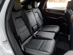 Porsche Cayenne S Coupe AWD 2026