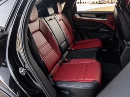 Porsche Cayenne S Coupe AWD 2026