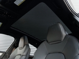 Porsche Cayenne S Coupe AWD 2025