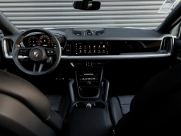 Porsche Cayenne S Coupe AWD 2025