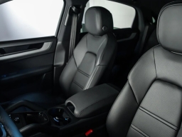 Porsche Cayenne S Coupe AWD 2026