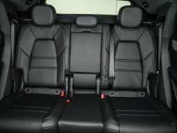 Porsche Cayenne S Coupe AWD 2026