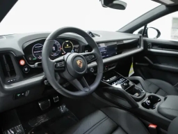 Porsche Cayenne S Coupe AWD 2026