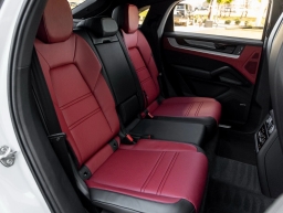 Porsche Cayenne S Coupe AWD 2026