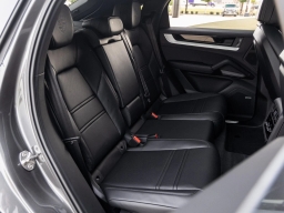 Porsche Cayenne S Coupe AWD 2026