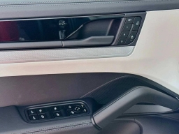 Porsche Cayenne S Coupe AWD 2026