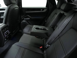 Porsche Cayenne S Coupe AWD 2026