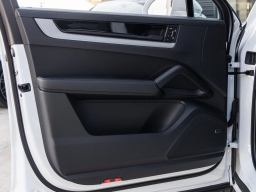 Porsche Cayenne S Coupe AWD 2026