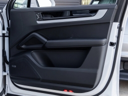 Porsche Cayenne S Coupe AWD 2026