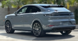 Porsche Cayenne Turbo E-Hybrid Coupe AWD 2026