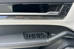 Porsche Cayenne Turbo E-Hybrid Coupe AWD 2026