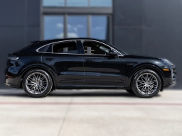 Porsche Cayenne Turbo E-Hybrid Coupe AWD 2026