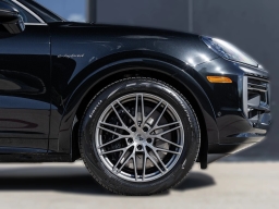 Porsche Cayenne Turbo E-Hybrid Coupe AWD 2026