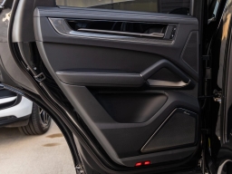 Porsche Cayenne Turbo E-Hybrid Coupe AWD 2026