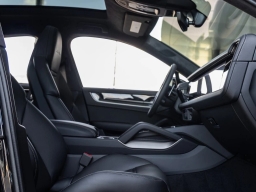 Porsche Cayenne Turbo E-Hybrid Coupe AWD 2026