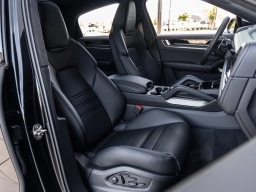 Porsche Cayenne Turbo E-Hybrid Coupe AWD 2026