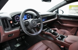 Porsche Cayenne Turbo E-Hybrid Coupe AWD 2026