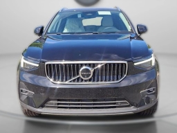 Volvo XC40 Ultra Bright Theme B5 AWD 2025