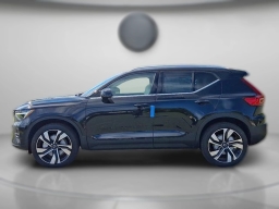 Volvo XC40 Ultra Bright Theme B5 AWD 2025