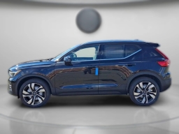 Volvo XC40 Ultra Bright Theme B5 AWD 2025