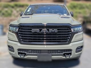 Ram 1500 Laramie 4x4 Crew Cab 5'7" Box