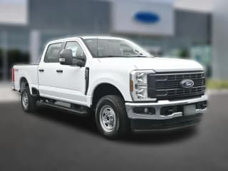 Ford Super Duty F-250 SRW XL 4WD Crew Cab 6.75' Box